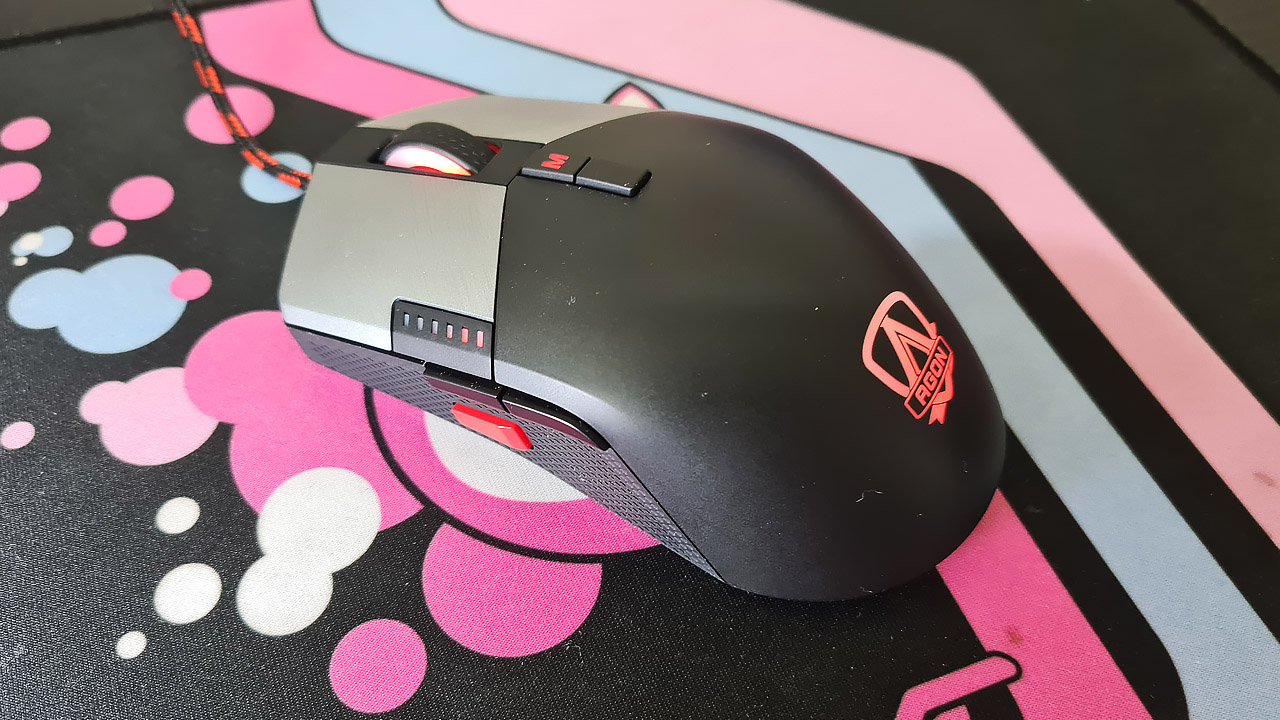 AOC Agon AGM700 - Melhor custo-benefício abaixo dos R$ 100