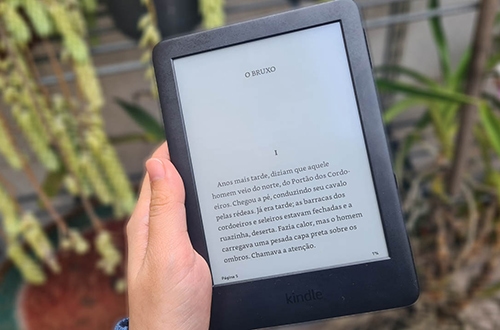 Review Kindle 10ª Geração: o modelo de entrada da Amazon que