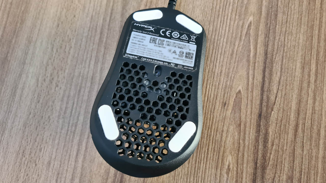 Os pés PTFE fazem o mouse a deslizar muito bem