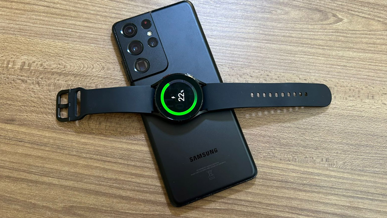 O Galaxy Watch4 tem carregamento reverso em celulares Samsung