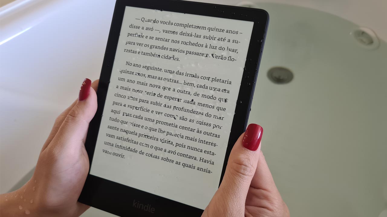 Você pode ler os seus livros enquanto relaxa na banheira e sem cansar os olhos