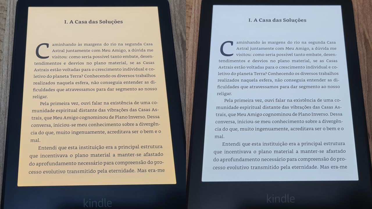 Diferença entre um tom mais quente e mais frio na tela do Kindle Paperwhite de 11ª geração